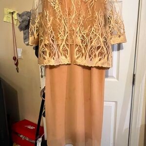 Golden gown 2 piece size phil (XXL)